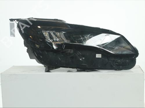 Used Right headlight Right headlight PEUGEOT 3008 II SUV (MC_, MR_, MJ_, M4_) Hybrid (224 hp) 34106641 34106641