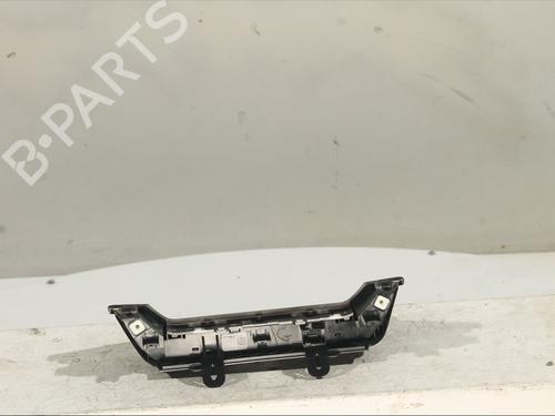 Switch PEUGEOT 2008 II (UD_, US_, UY_, UJ_, UR_, UC_) e-2008 (UKZKXZ) | BP29021431I30 