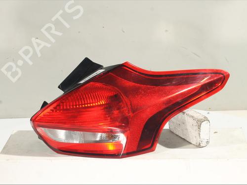 right-taillight-ford-focus-iii-2010-2011-2012-2013-2014-2015-2016-2017-2018-2019-2020-26704609 main image