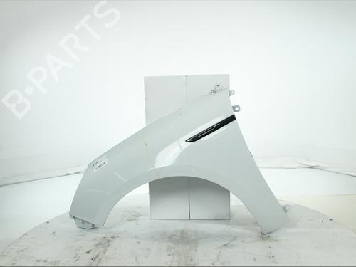 left-front-fenders-renault-megane-iv-hatchback-b9amn_-2015-34498183 main image