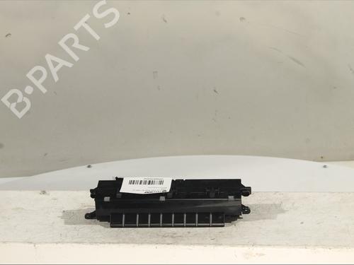 climate-control-lexus-ux-_aa1_-_ah1_-_ma1_-2018-29049333 main image