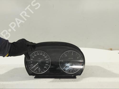 Used Instrument cluster Instrument cluster BMW 3 (E90) 320 d (177 hp) 26919794 26919794