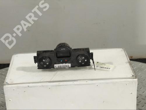 Used Climate control RENAULT MEGANE II Saloon (LM0/1_) 1.5 dCi (LM1E) (106 hp) 11902188