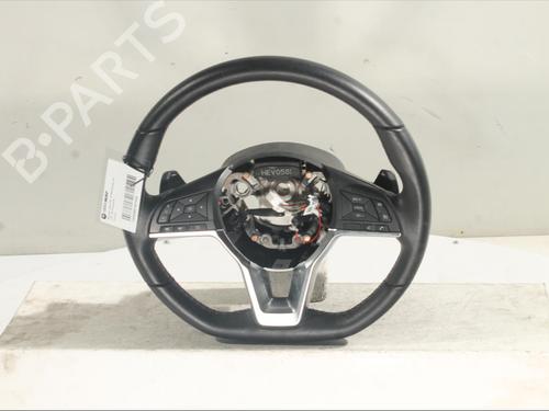steering-wheel-nissan-juke-f16_-2019-24541840 main image