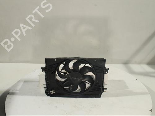 Used Radiator fan Radiator fan DACIA SANDERO II 1.5 dCi 75 / Blue dCi 75 (B8JW, B8M4, B8AH, B8M7, B8M6) (75 hp) 15883616 15883616