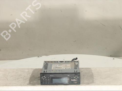 Used Radio RENAULT KANGOO / GRAND KANGOO II (KW0/1_) 1.5 dCi 90 (KW05, KW08, KW0G, KW11) (90 hp) 18826532