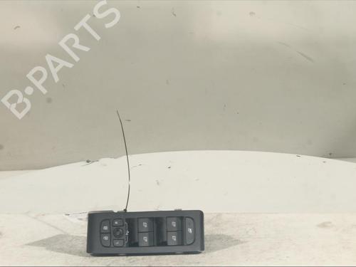 Used Left front window switch VOLVO XC40 (536) B4 Mild-Hybrid AWD (197 hp) 24352326