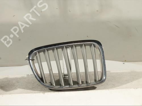 Used Grille Grille BMW X1 (E84) sDrive 18 d (143 hp) 22797673 22797673