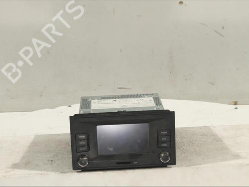 radio-seat-ateca-kh7-khp-5f0035871d-5f0035871d-2zz-2016-11983915 main image