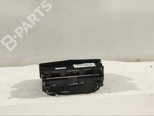 Used Display monitor MERCEDES-BENZ C-CLASS (W204) [2007-2015]  11903973
