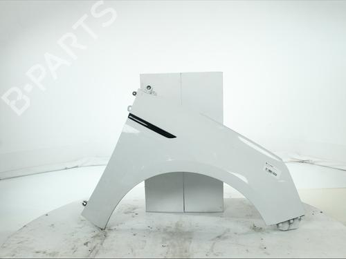right-front-fenders-renault-megane-iv-hatchback-b9amn_-2015-34498184 main image