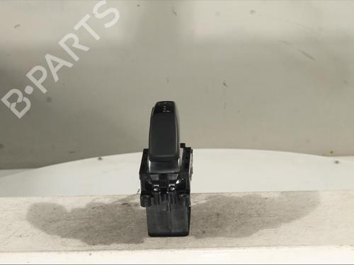 Used Shift knob Shift knob OPEL CORSA F (P2JO) CORSA-e (68) (136 hp) 32277546 32277546
