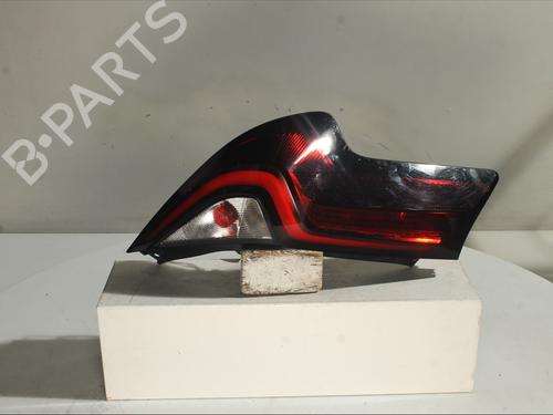 left-taillight-toyota-aygo-x-_b7_-2022-32740797 main image