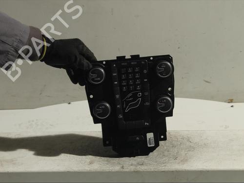 Used Climate control Climate control VOLVO V40 Hatchback (525) D3 (150 hp) 11983163 11983163
