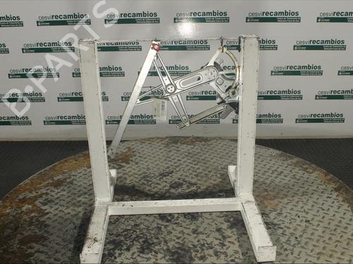Used Front left window mechanism TOYOTA YARIS (_P13_) 1.3 (NSP130_, NSP130) (99 hp) 12077068