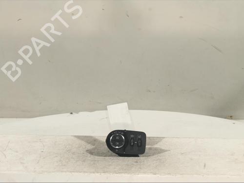 Used Headlight switch OPEL CORSA E (X15) [2014-2025]  15213243