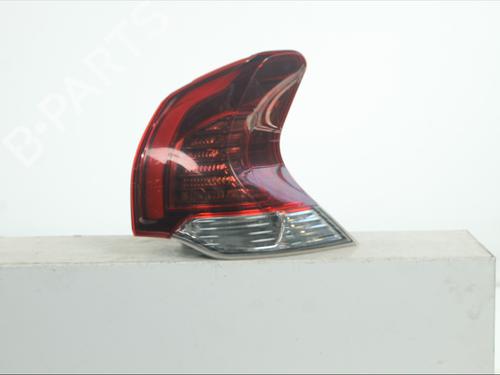 Used Right taillight Right taillight 37093087 37093087