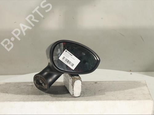 Used Right mirror Right mirror 17526717 17526717