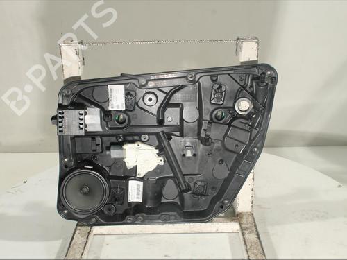 Used Front right window mechanism Front right window mechanism MERCEDES-BENZ B-CLASS Sports Tourer (W246, W242) B 180 CDI / d (246.212) (109 hp) 18068097 18068097