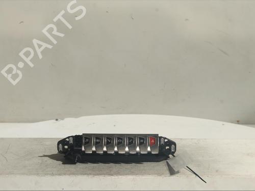 Used Switch Switch PEUGEOT 3008 II SUV (MC_, MR_, MJ_, M4_) 1.5 BlueHDi 130 (131 hp) 15884437 15884437