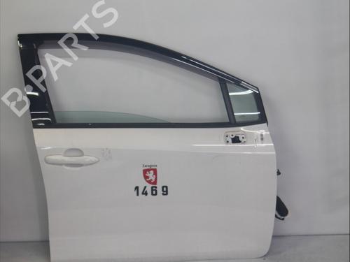 Used Right front door TOYOTA COROLLA Estate (_E21_) 1.8 VVTi Hybrid (ZWE219) (140 hp) 29049733