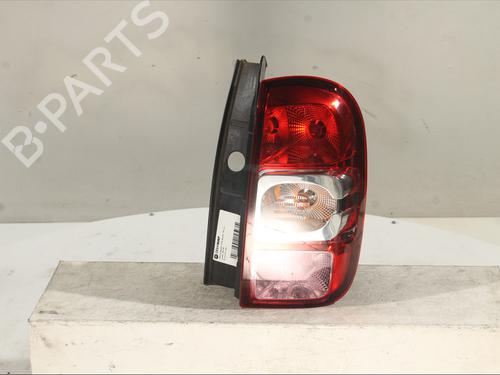 Used Right taillight DACIA DUSTER (HS_) 1.5 dCi 4x4 (109 hp) 32277753