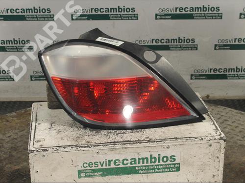 Used Left taillight OPEL ASTRA H (A04) [2004-2014]  11896494
