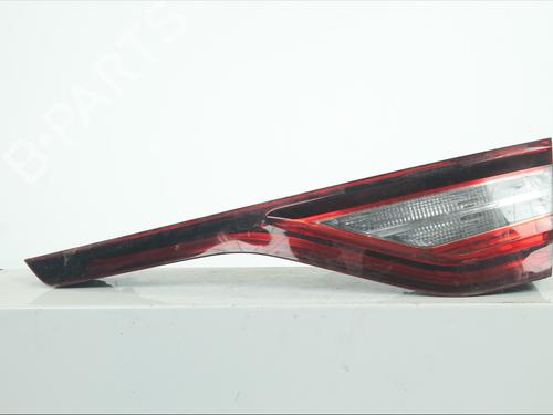 right-tailgate-light-renault-megane-iv-hatchback-b9amn_-2015-34498194 main image