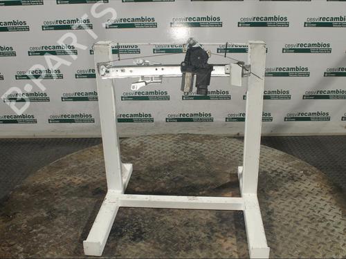 Used Rear left window mechanism Rear left window mechanism MERCEDES-BENZ A-CLASS (W168) A 170 CDI (168.009, 168.109) (95 hp) 12076225 12076225