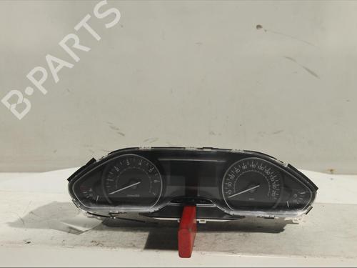 Used Instrument cluster Instrument cluster 13702440 13702440