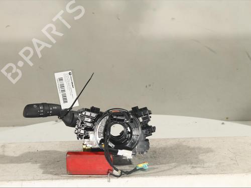 Used Steering column stalk Steering column stalk TOYOTA YARIS CROSS (MXP_) 1.5 Hybrid (MXPJ10) (116 hp) 17611901 17611901