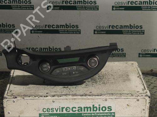 Used Climate control Climate control TOYOTA YARIS (_P13_) 1.3 (NSP130_, NSP130) (99 hp) 11892630 11892630