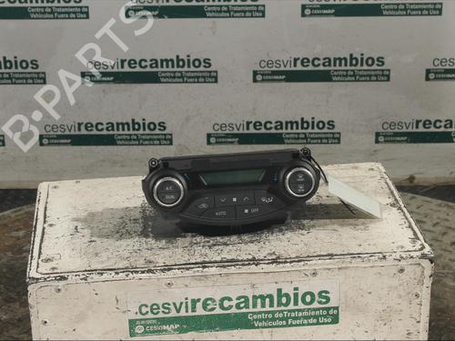 Used Climate control Climate control TOYOTA YARIS (_P13_) 1.5 Hybrid (NHP130_) (101 hp) 11896614 11896614