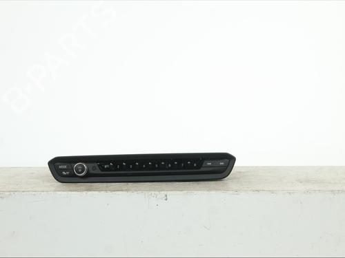 switch-bmw-3-g20-g80-g28-2018-39542191 main image