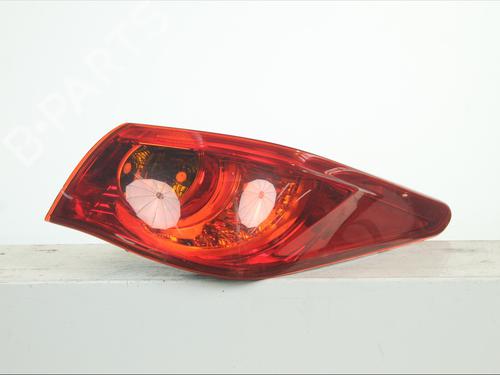 right-taillight-infiniti-q50-2013-36511210 main image