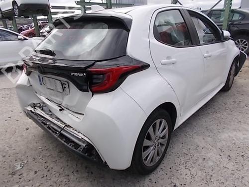 Brugte TOYOTA YARIS (_P21_, _PA1_, _PH1_)  1.5 Hybrid (MXPH10, MXPH11)  4641153