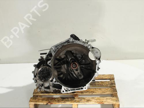 Gearbox VW GOLF VII (5G1, BQ1, BE1, BE2) 1.2 TSI 0AJ300042G RGN 25026 480370