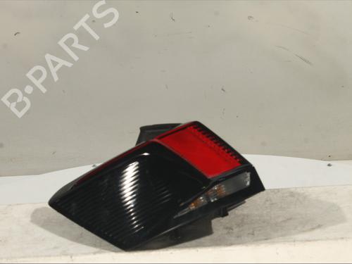 Used Left tailgate light PEUGEOT 3008 II SUV (MC_, MR_, MJ_, M4_) 1.2 THP/ PureTech 130 (MRHNSM, MRHNSU, MRHNSJ, MRHNYW,... (131 hp) 30448017