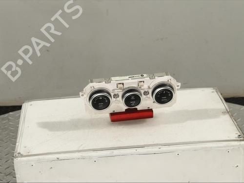 Used Climate control MAZDA 6 Hatchback (GG) 1.8 (120 hp) 11902221