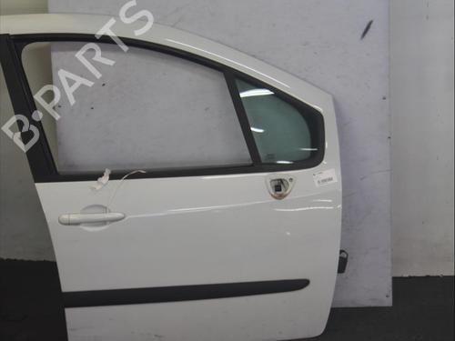 Used Right front door Right front door RENAULT MODUS / GRAND MODUS (F/JP0_) 1.2 (JP0C, JP0K, FP0C, FP0K, FP0P, JP0P, JP0T) (75 hp) 18947181 18947181