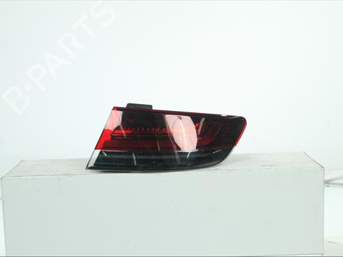 right-taillight-renault-megane-iv-hatchback-b9amn_-2015-36444598 main image