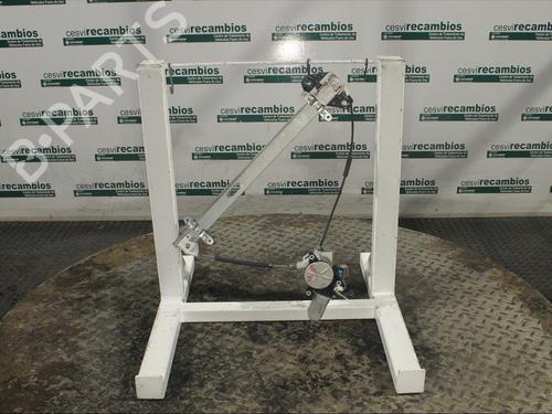 Alzavetro anteriore destra HONDA CR-V II (RD_) 2.2 CTDi (RD9) (140 hp) 12076172