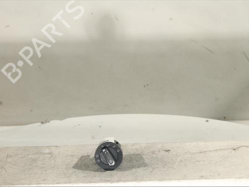 Used Headlight switch Headlight switch SEAT ATECA (KH7, KHP) 2.0 TDI (110 hp) 18049441 18049441
