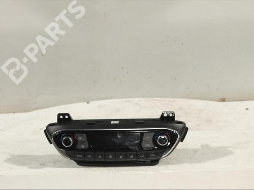 Used Climate control HYUNDAI i30 (PDE, PD, PDEN) 1.6 CRDi (95 hp) 11904646