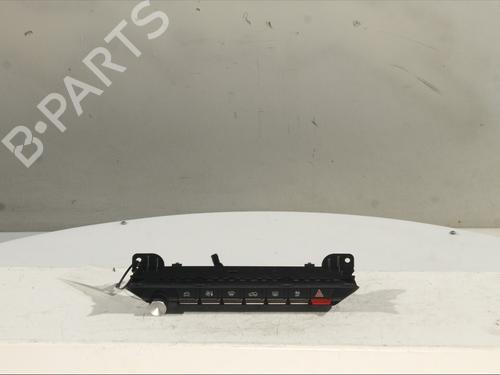 Used Switch PEUGEOT 308 III (FB_, FH_, FP_, F3_, FM_) PureTech 130 (FPHNSL, FPHNST) (131 hp) 32076206