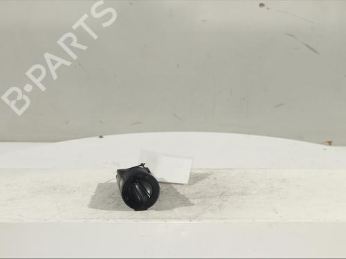 Used Headlight switch Headlight switch VW BORA I (1J2) 1.9 TDI (101 hp) 11991196 11991196