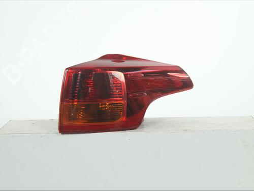 Used Right taillight Right taillight 37093048 37093048