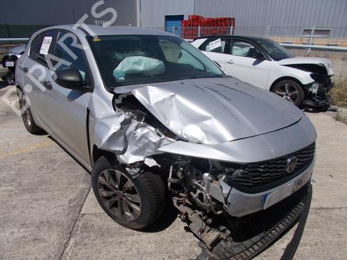 Brugte FIAT TIPO Hatchback (356_, 357_) 1.6 D (356HXG1B, 356HXG11) (120 hp) 4174163
