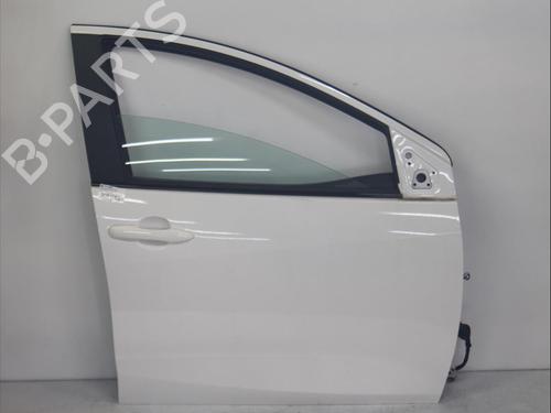Right front door TOYOTA YARIS (_P21_, _PA1_, _PH1_) 1.5 Hybrid (MXPH10, MXPH11) 67001 K0020