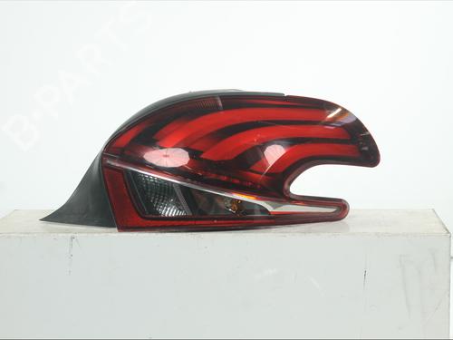 Used Right taillight Right taillight 37675999 37675999